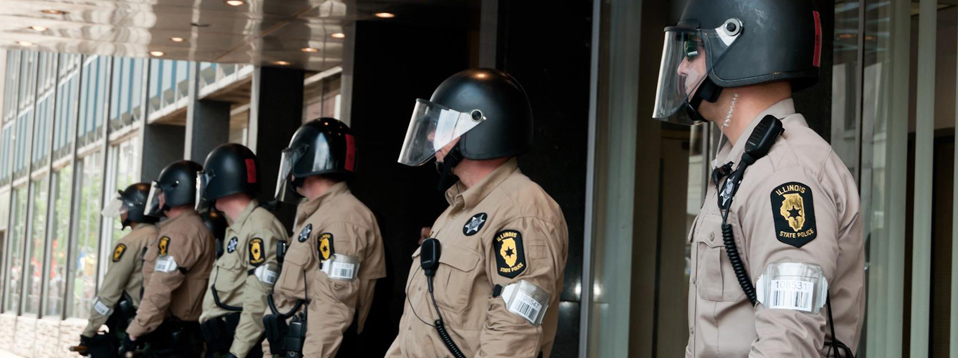 cops-line-riot-right-slide